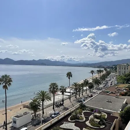 Seafront - Splendid