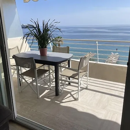 Seafront - Splendid Apartmán